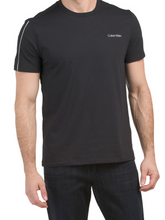 Maicë Me Detaj Në Kraharor