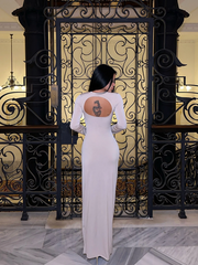 Fustan I Gjatë Shpinë Zbuluar