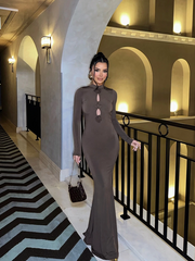 Fustan I Gjatë Me Trëndafil Përpara